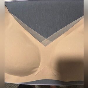 Honeylove's Crossover criss-cross mesh size Large bra